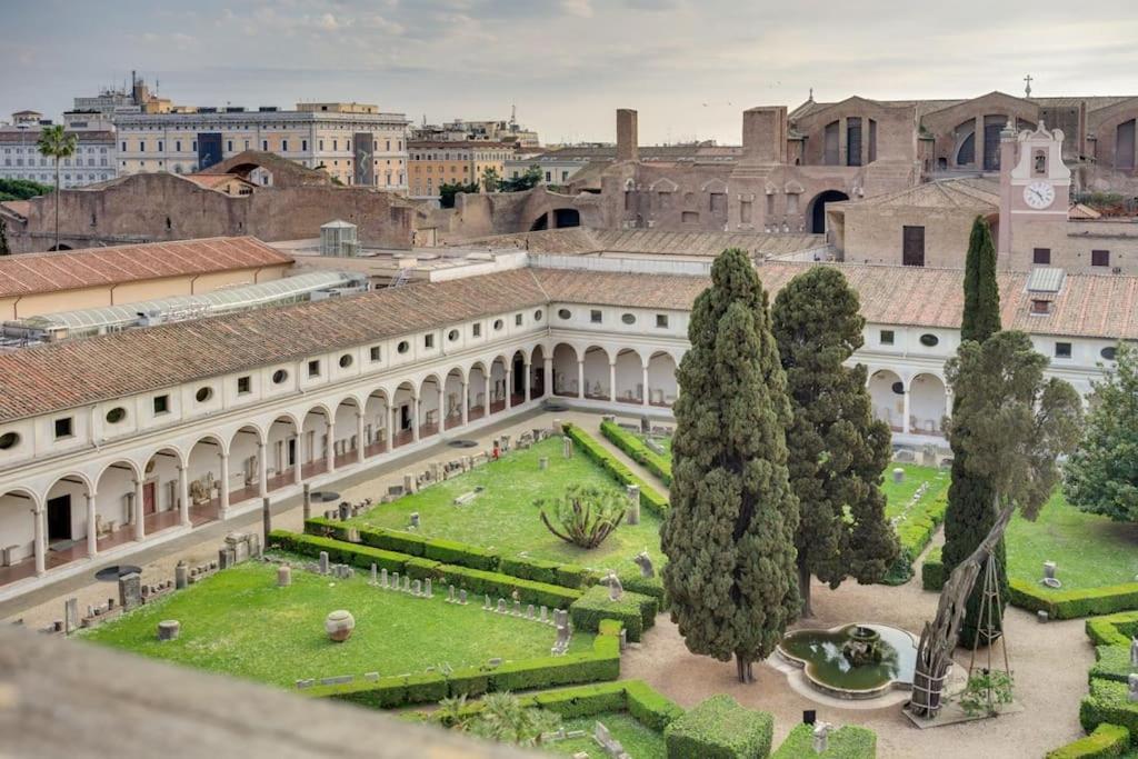 Apartamento Volturno's Unique View Roma